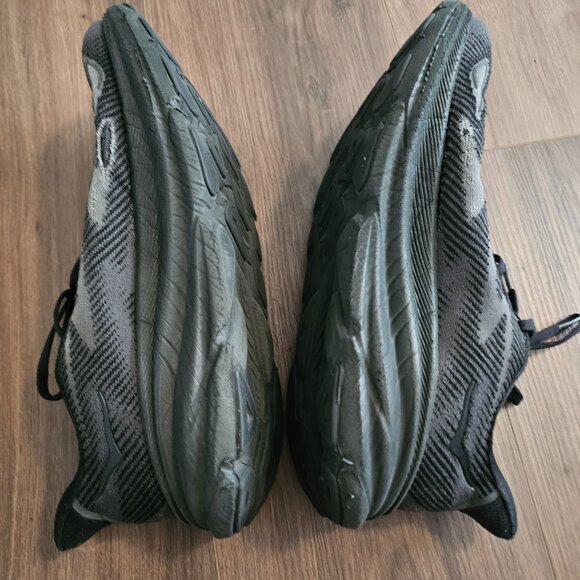 Hoke Clifton 9 Black running shoe - Picture 3 of 5